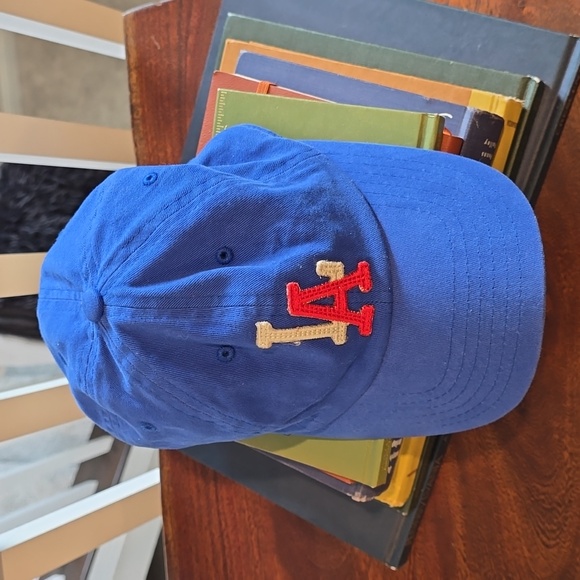 LA Dodgers Hat - Picture 2 of 5